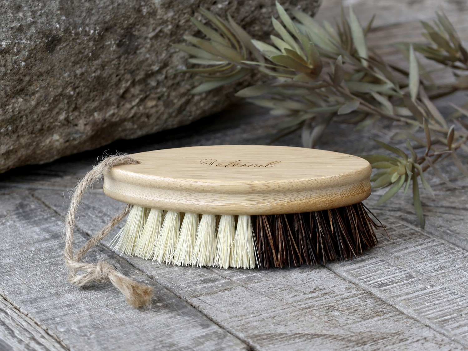 Kartáč na nádobí nebo zeleninu bambusový Éternel | Chic Antique