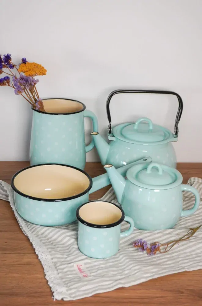 Smaltovaný džbán modrý s bílými puntíky 2 500 ml 