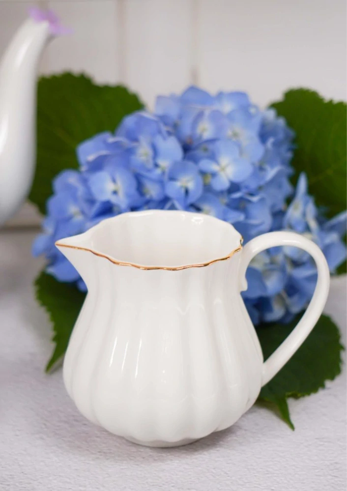 Porcelánový džbánek na mléko Royal Rose bílá se zlatým okrajem 200 ml