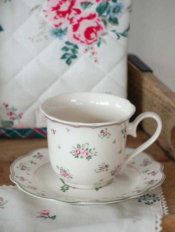 Porcelánový šálek s podšálkem LISA 300 ml 