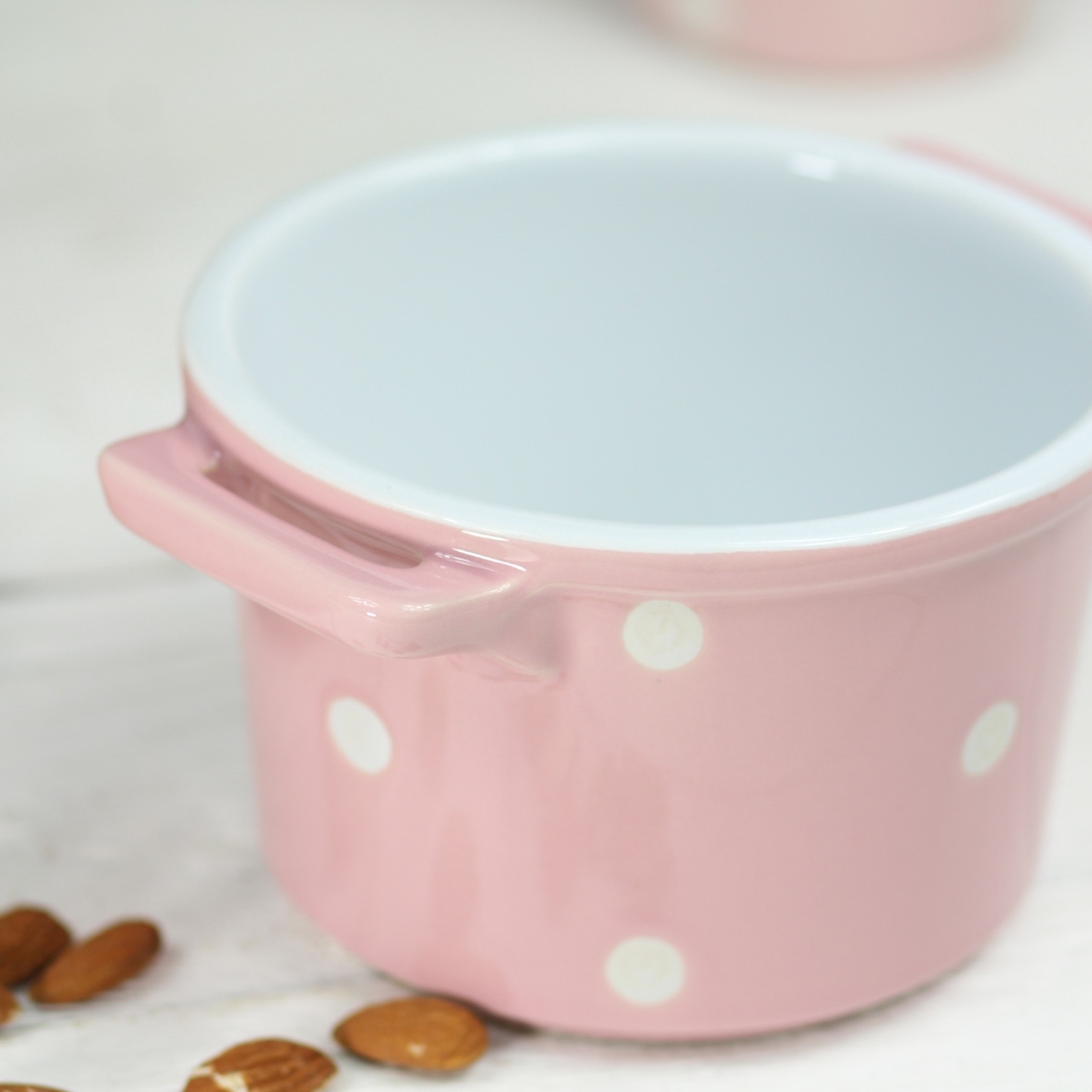 Keramická zapékací miska s uchy – růžová 550 ml 