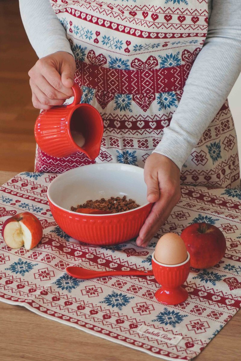 Porcelánový džbánek na mléko pastelově červený 