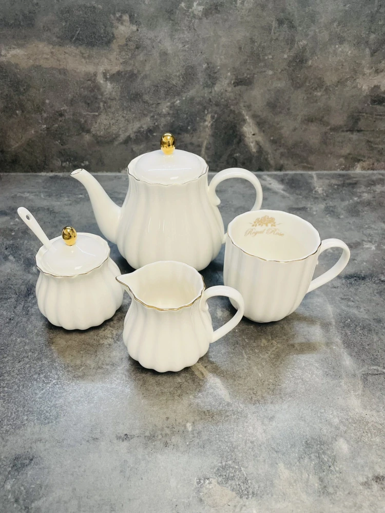 Porcelánový džbánek na mléko Royal Rose bílá se zlatým okrajem 200 ml