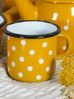 Smaltovaný hrnek s puntíky hořčicový 400 ml 