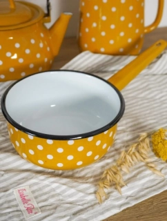 Smaltovaná pánev na omáčky s puntíky hořčicová 1500 ml